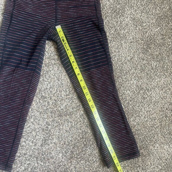 Lucy Powermax Mid-Rise Striped Space Dye Ombre Capri Legging, Size Small - Picture 8 of 10